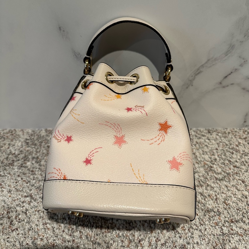 NEW Coach White and Pink Bucket Bag - Picture 3 of 4